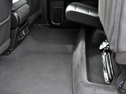 Used 2024 GMC Sierra 1500 SLT image 39