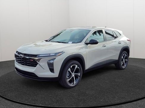 New 2026 Chevrolet Trax RS image 3