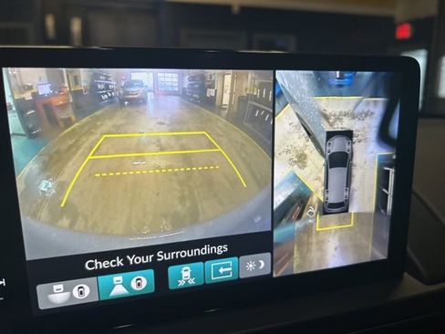 Used 2025 Honda Pilot TrailSport image 28