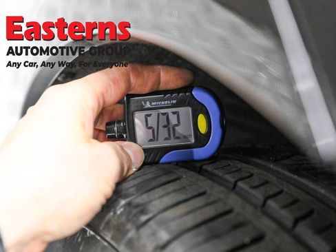 Used 2024 Porsche Macan image 29