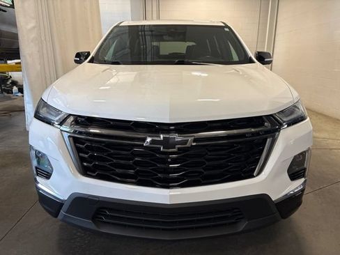 Used 2023 Chevrolet Traverse Premier w/ Redline Edition AWD/4WD image 2