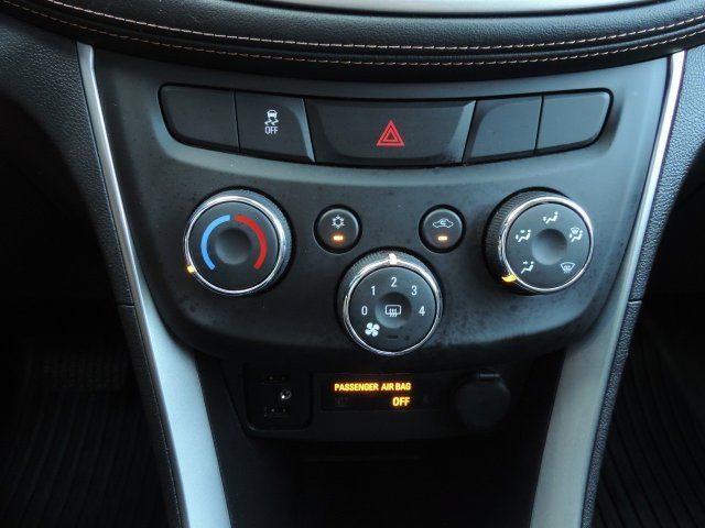 Used 2018 Chevrolet Trax LT w/ LT Convenience Package FWD image 22
