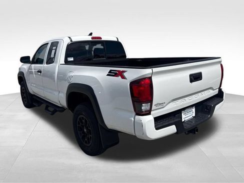 Used 2022 Toyota Tacoma SR w/ SX Package RWD image 3