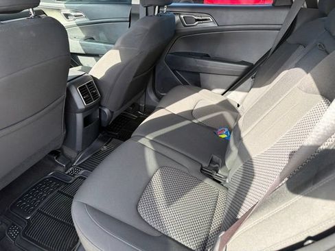 Used 2025 Kia Sportage LX FWD image 14