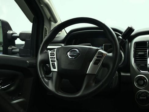 Used 2017 Nissan Titan PRO-4X w/ Pro-4x Convenience Package AWD/4WD image 38