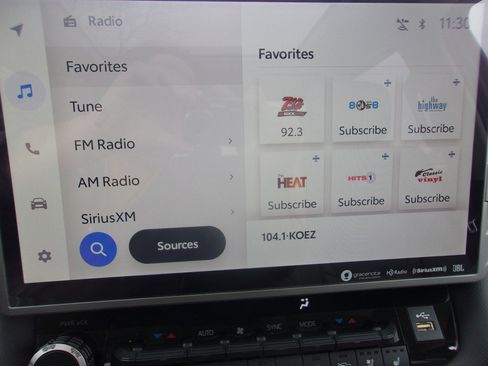 Used 2024 Toyota Tundra Limited image 21