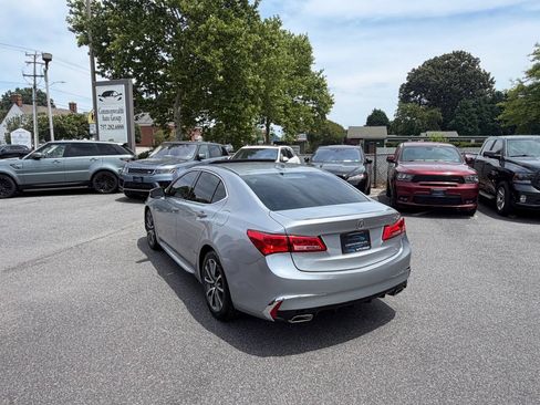 Used 2018 Acura TLX w/ Technology Package FWD image 4
