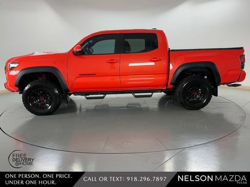 Used 2023 Toyota Tacoma TRD Pro AWD/4WD image 9