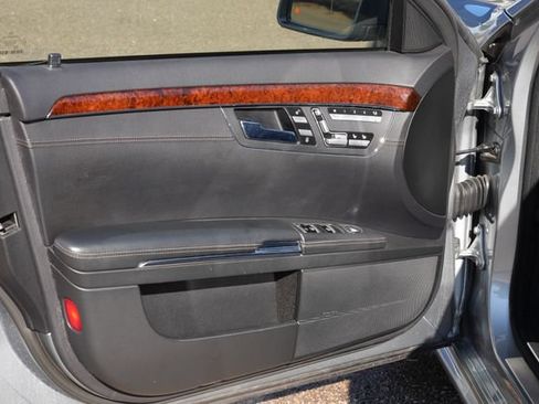 Used 2013 Mercedes-Benz S 63 AMG image 11