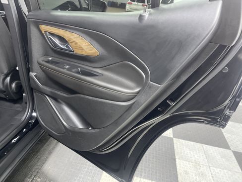 Used 2020 GMC Terrain SLE w/ Elevation Edition image 19