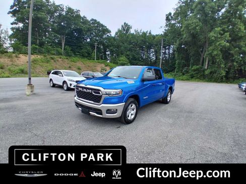 Used 2025 RAM 1500 Big Horn AWD/4WD image 1
