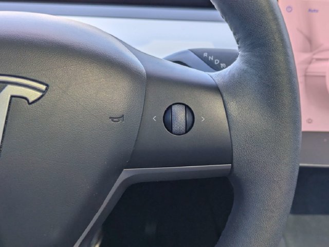 Used 2024 Tesla Model Y Performance AWD/4WD image 30