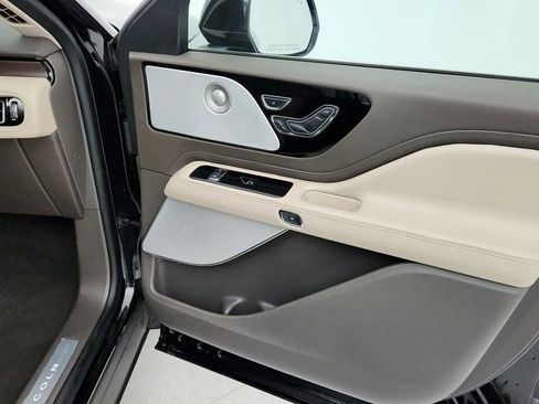 Used 2023 Lincoln Aviator Reserve w/ Equipment Group 201A image 26