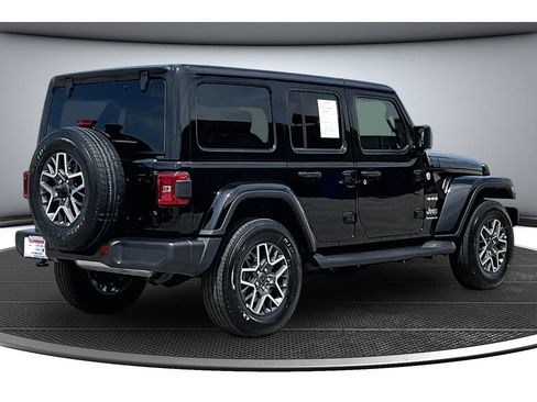 Certified 2024 Jeep Wrangler Unlimited Sahara AWD/4WD image 17
