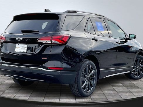 Used 2023 Chevrolet Equinox RS w/ RS Leather Package image 2
