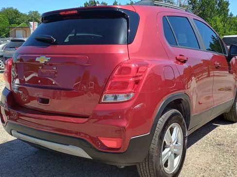 Used 2022 Chevrolet Trax LT w/ Driver Confidence Package AWD/4WD image 4