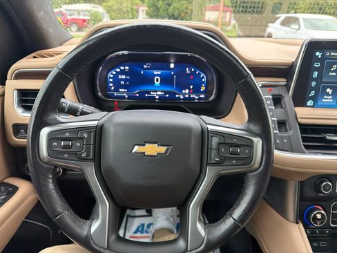 Used 2022 Chevrolet Suburban Premier AWD/4WD image 13
