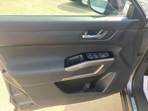 Used 2024 Nissan Pathfinder Platinum w/ Cargo Package image 9