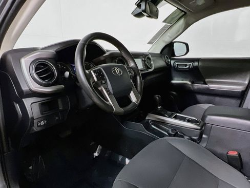 Used 2019 Toyota Tacoma SR5 RWD image 29