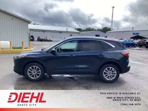Used 2022 Ford Escape SE w/ Cold Weather Package AWD/4WD image 4