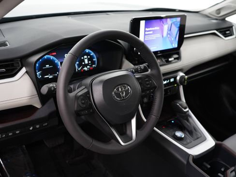 Used 2025 Toyota RAV4 Limited w/ Weather Package AWD/4WD image 21