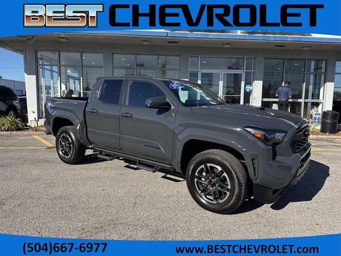 Used 2025 Toyota Tacoma TRD Sport image 1
