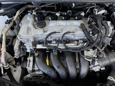 Used 2022 Toyota Corolla LE FWD image 38