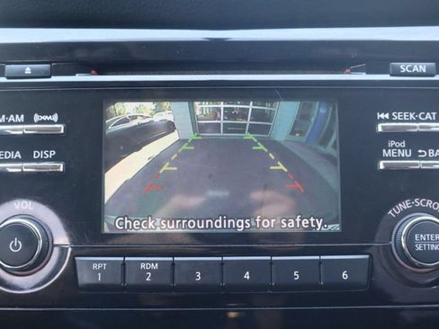 Used 2017 Nissan Rogue S w/ S Appearance Package AWD/4WD image 19