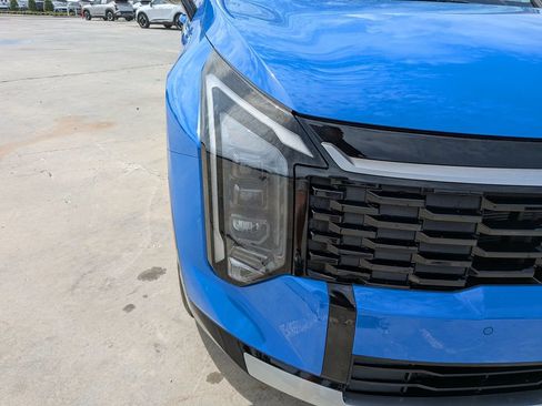 Certified 2026 Kia Sportage SX FWD image 10
