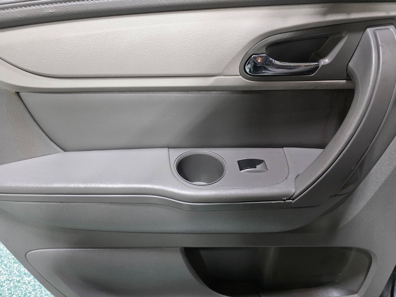 Used 2017 Chevrolet Traverse LS FWD image 20