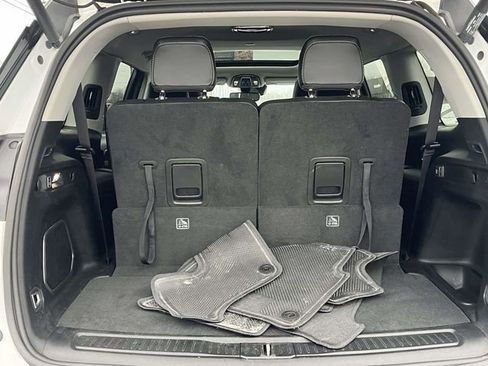 Used 2022 Jeep Grand Cherokee L Limited w/ MOPAR Finishing Package image 22