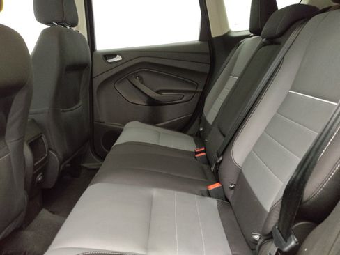 Used 2015 Ford Escape SE FWD image 18