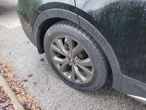 Used 2018 Hyundai Santa Fe Sport w/ Cargo Package image 13