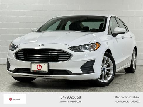 Used 2020 Ford Fusion SE FWD image 1