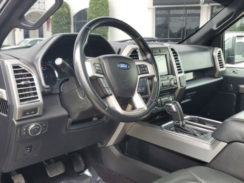 Used 2017 Ford F150 Platinum w/ Equipment Group 701A Luxury AWD/4WD image 22