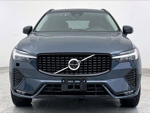 Certified 2025 Volvo XC60 B5 Plus image 6