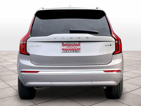 New 2026 Volvo XC90 B5 Plus w/ Protection Package image 6
