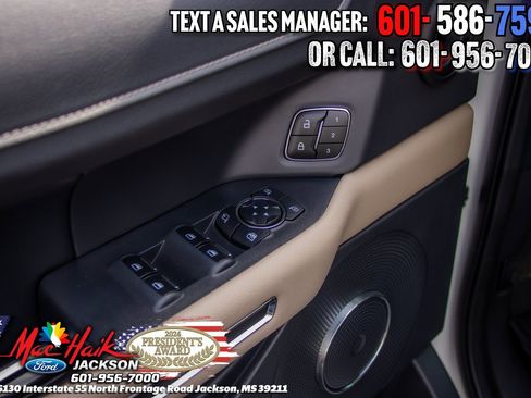 Certified 2023 Ford Expedition XLT image 10