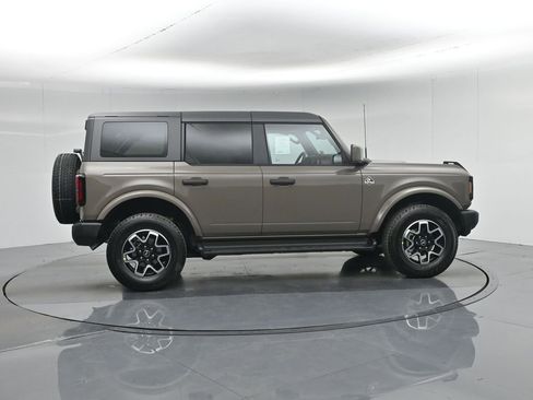 Certified 2026 Ford Bronco Outer Banks AWD/4WD image 35
