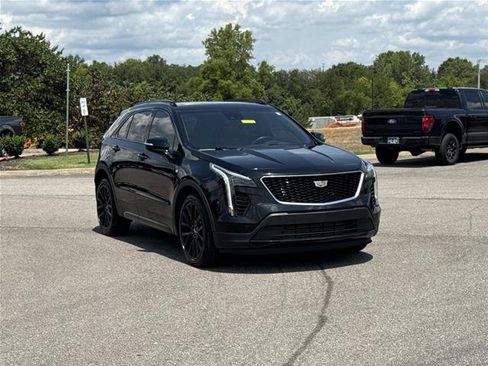 Used 2023 Cadillac XT4 Sport AWD/4WD image 3