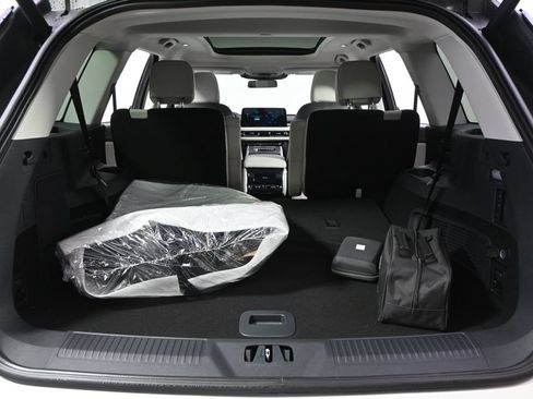 New 2026 Lincoln Aviator AWD image 19