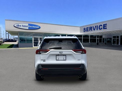 Used 2023 Toyota RAV4 XLE w/ Convenience Package FWD image 7