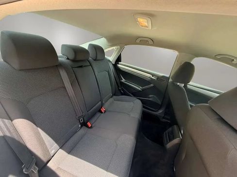 Used 2016 Volkswagen Passat 1.8T S FWD image 13