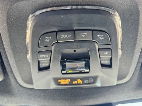 Used 2024 Toyota Corolla XSE FWD image 40