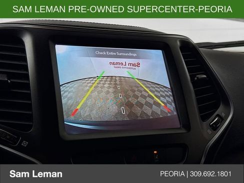 Used 2022 Jeep Cherokee Trailhawk w/ Sound & Nav Group image 14