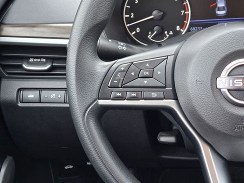 Used 2023 Nissan Altima 2.5 SV image 19