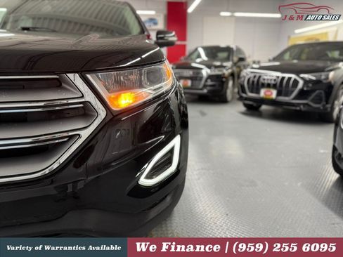 Used 2017 Ford Edge Titanium w/ Equipment Group 301A AWD/4WD image 4