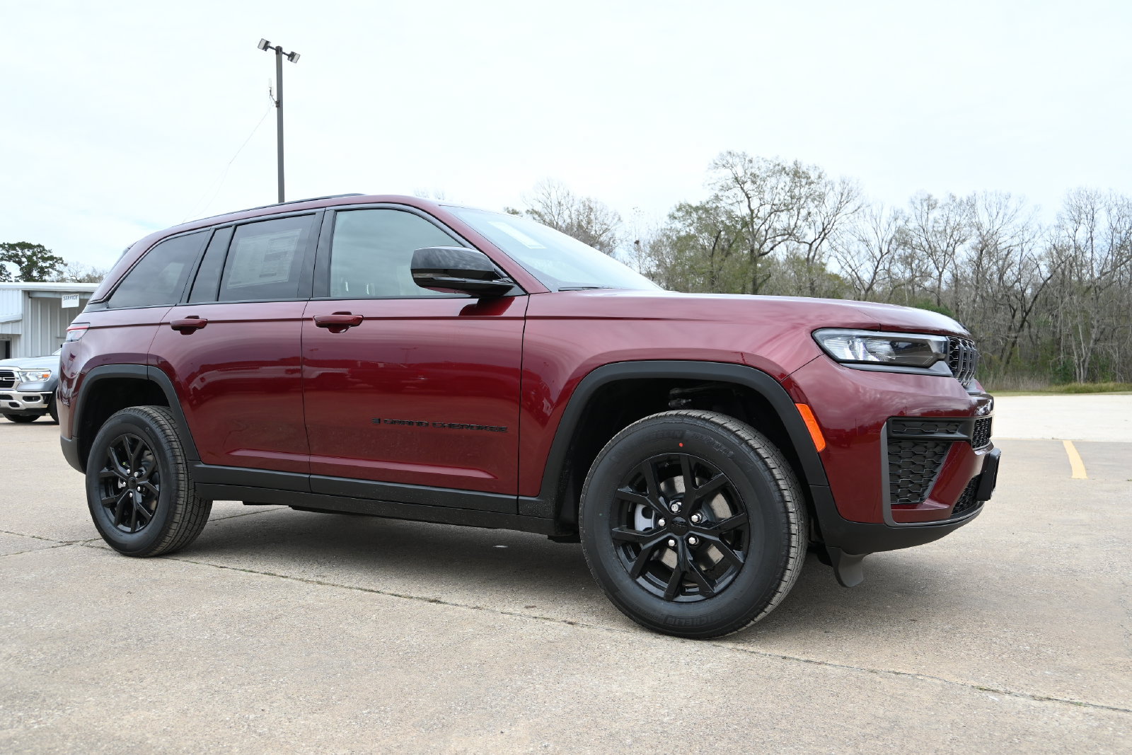 New 2026 Jeep Grand Cherokee Altitude AWD/4WD image 4