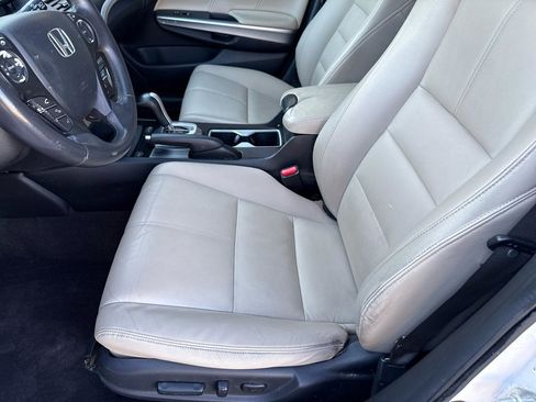 Used 2013 Honda Crosstour EX-L image 36