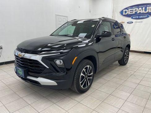 Used 2024 Chevrolet TrailBlazer LT AWD/4WD image 16
